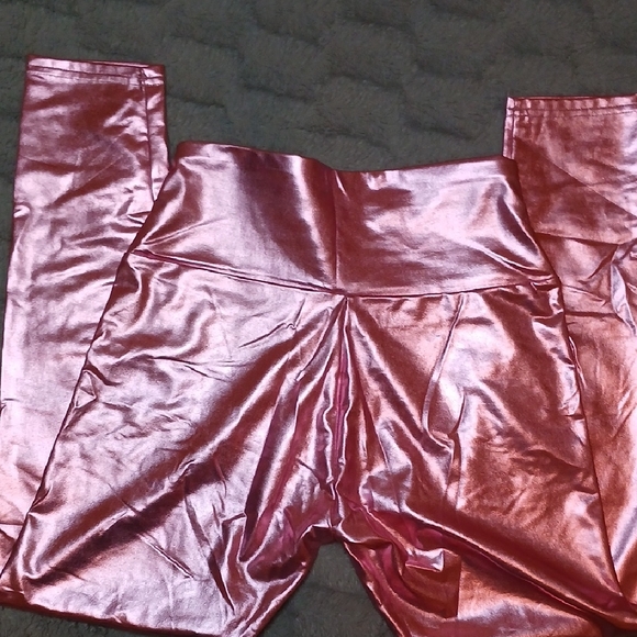 Shiny Barbie Pink Metallic Leggings - Medium - Picture 6 of 6